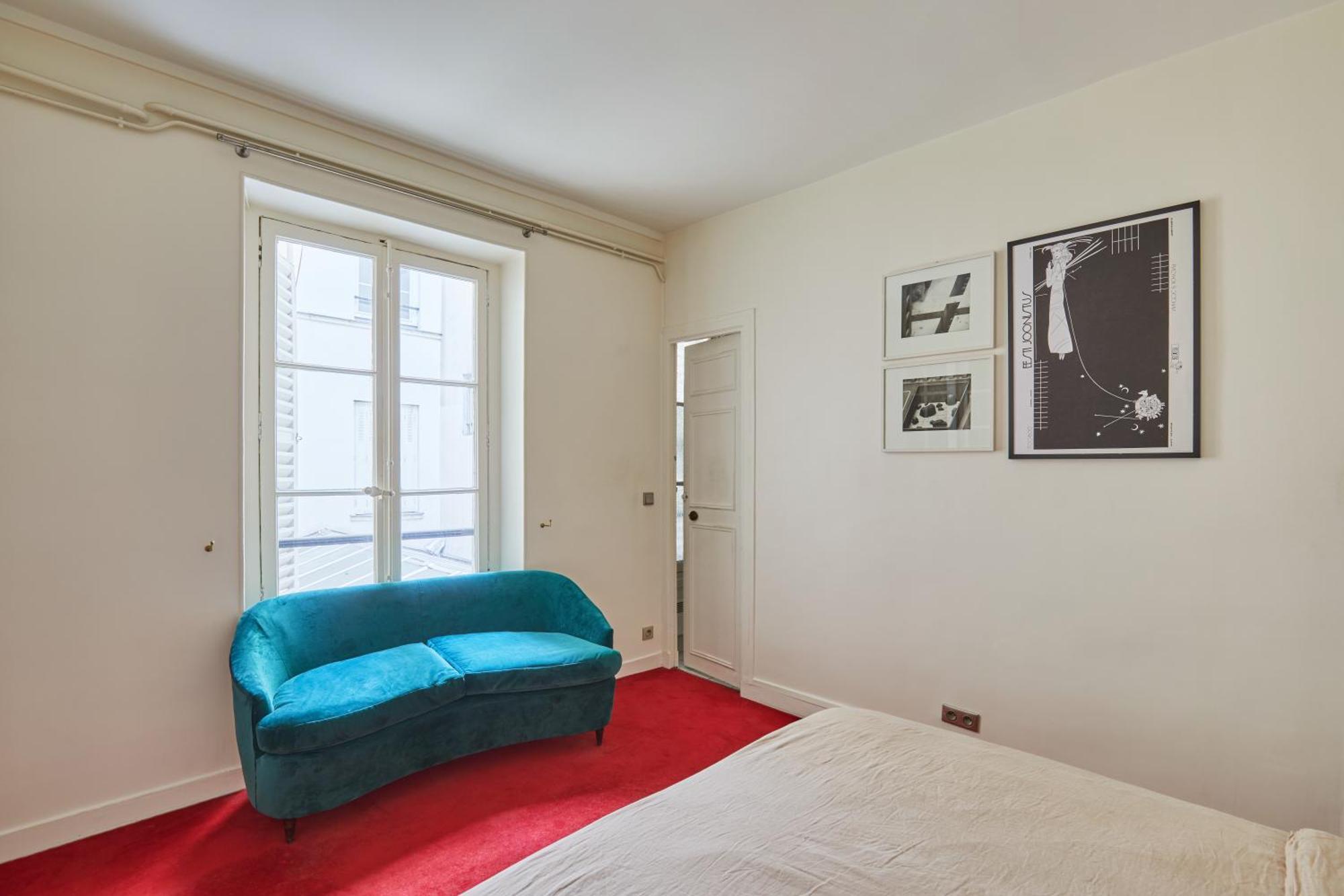 Appartamento Charming 1br Rue Des Martyrs Parigi