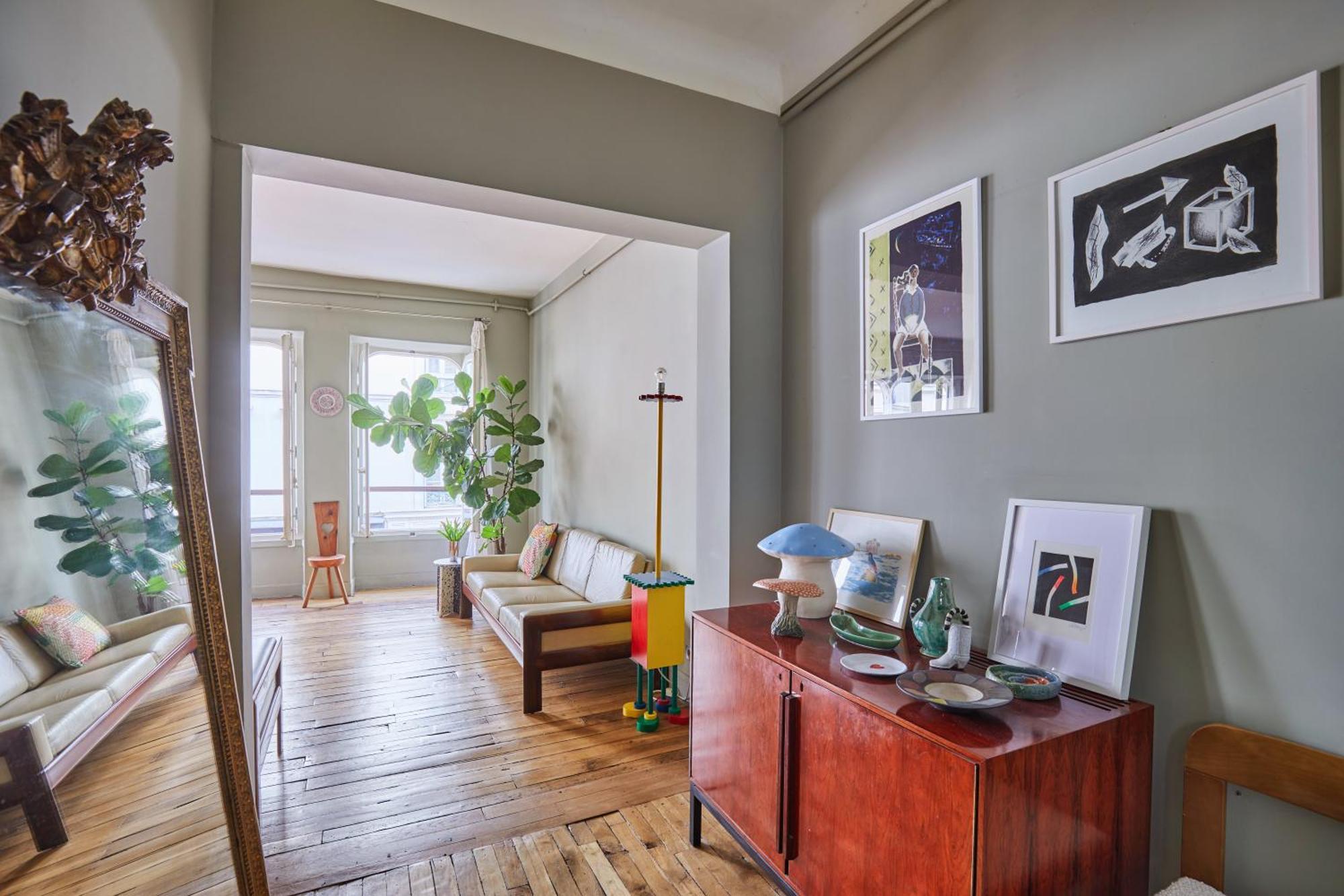 Charming 1br Rue Des Martyrs Appartamento